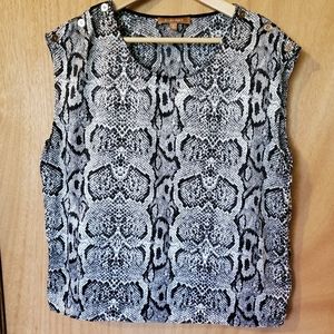 Sleeveless blouse